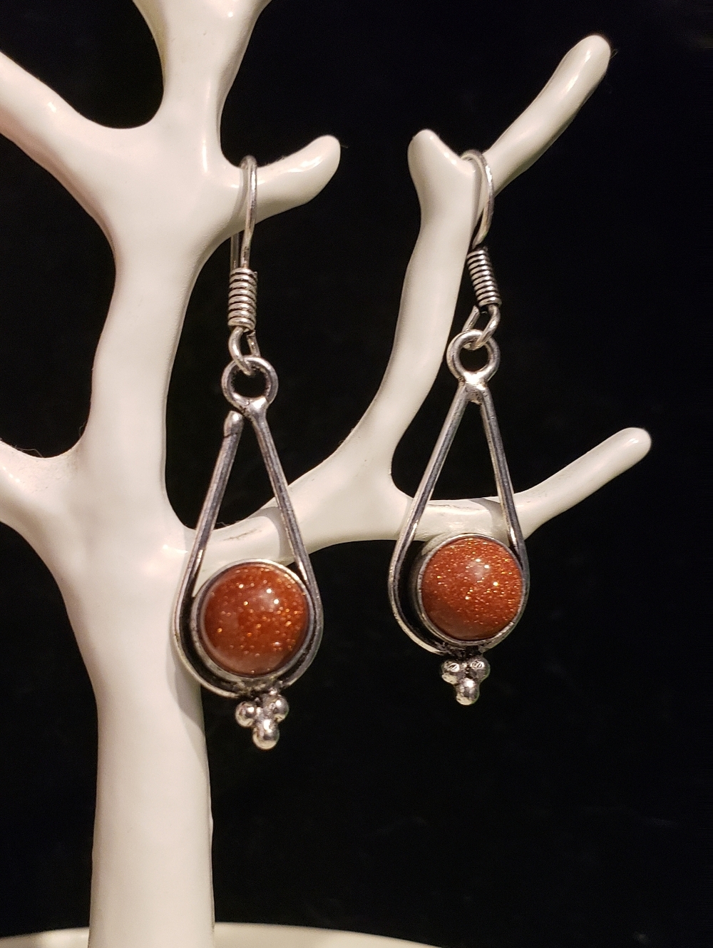 NWOT Fall Colored Lovely  Goldstone Dangle Earrings. Light-catching Sparkle!